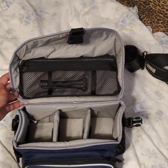NWT Adorama Slinger Crossbody Camera Bag - Picture 6 of 7